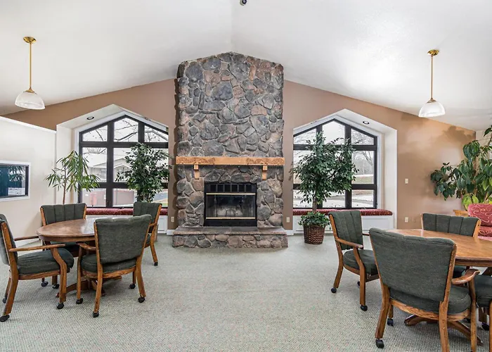 Thousand Hills Condo